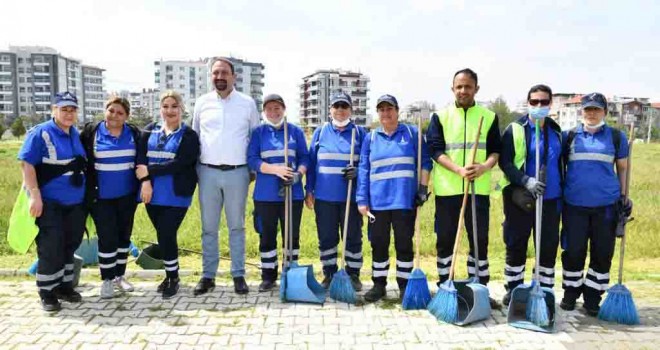 Çiğli’de temizlik seferberliği sürüyor
