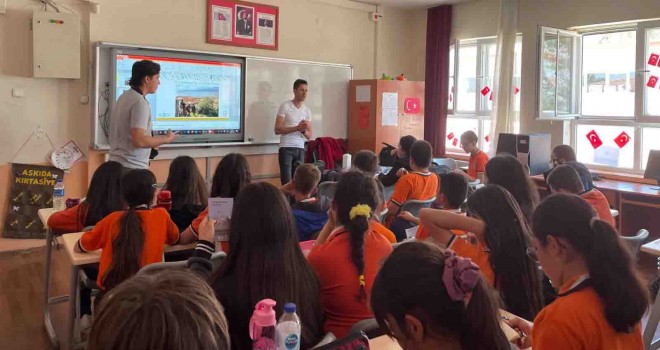 İzmir Büyükşehir'den çocuklara kuş gözlemciliği eğitimi