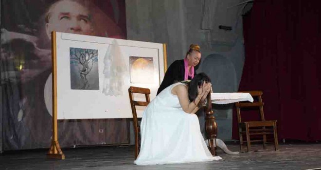 ''Sadece Kadın'' Bayraklı’da sahnelenecek