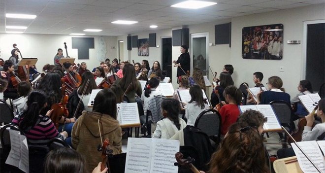 AASSM’de 300 küçük müzisyen