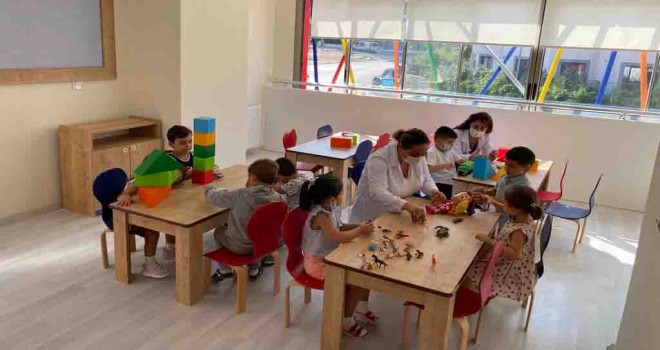 Nar Çiçekleri eğitime başladı