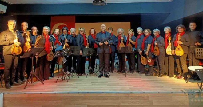 Bayraklı’nın Mandolin Orkestrası yaza merhaba diyecek