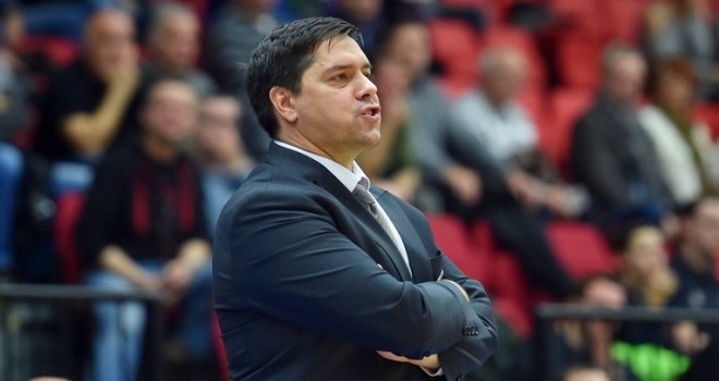 Pınar Karşıyaka antrenör arıyor...