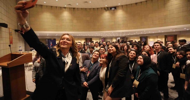 Gençler iklim krizine karşı seslerini Konak’tan yükseltecek