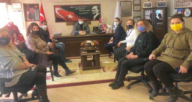 Ak Parti Karşıyaka İlçe Kadın Kolları'ndan Başkan Karadeniz'e ziyaret