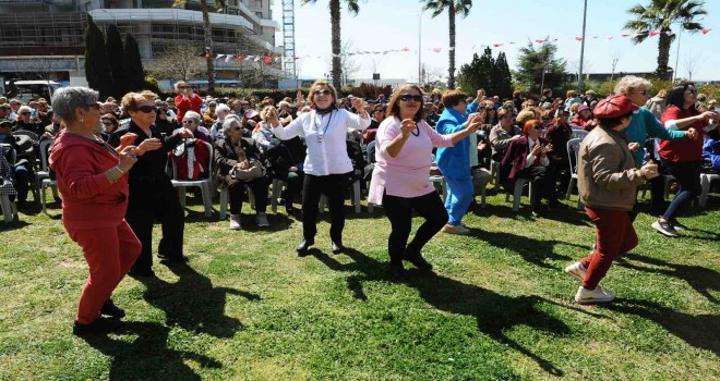 Çınarlardan Karşıyaka’da coşkulu şenlik