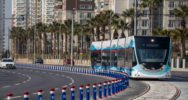 İzmir'de bayramda toplu ulaşım ücretsiz oldu