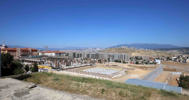 Atatürk Gençlik ve Spor Merkezi hızla yükseliyor