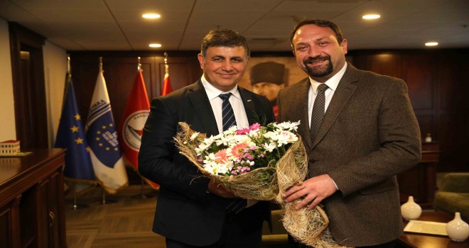 Başkan Tugay, komşu başkanı konuk etti