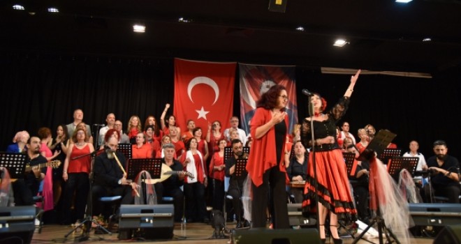 Kitap bağışladılar, müziği doyasıya dinlediler