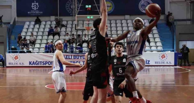 Bornova Belediyesi Karşıyaka yine mağlup