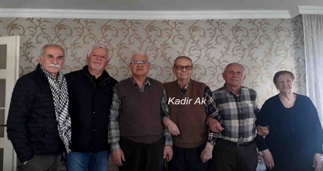 Köy Enstitülü ulu çınara vefa