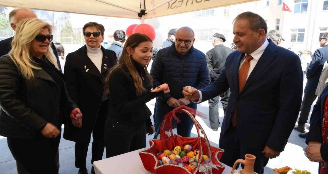 Karşıyaka’da Nevruz coşku ile kutlandı