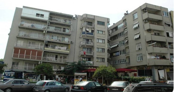 Bostanlı'daki yatık binalar için belirsizlik sürüyor