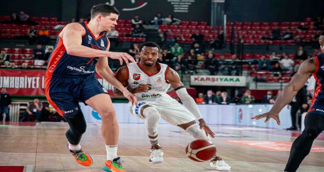 Pınar Karşıyaka McCollum ile güldü...