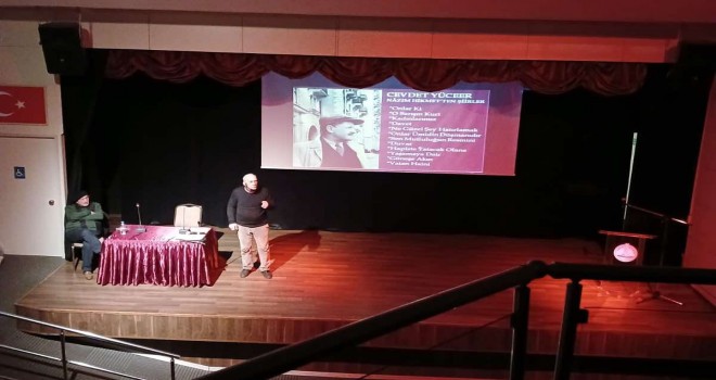 Nazım Hikmet'i şiirlerle andılar