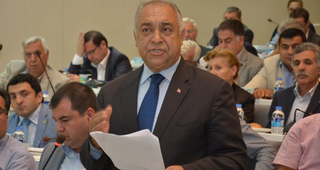 AK Parti grubundan Büyükşehir'e ''koku'' tepkisi