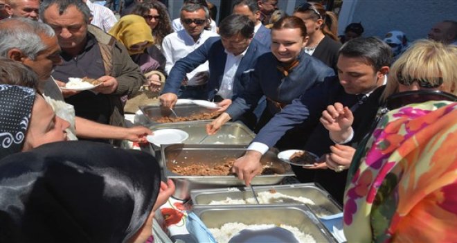 AK Parti İzmir'den Kutlu Doğum Haftası etkinliği