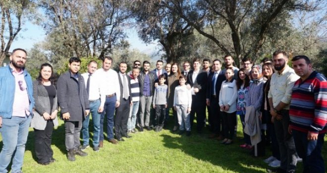 Ak Parti'li Hotar: Gençlik; malzeme değil, siyasetçi olsun