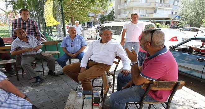 Akpınar, pazar gezmesinde Fikri Altay Mahallesi'ndeydi...