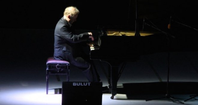 ALAÇATI ÜNLÜ PİYANİSTLERİ AĞIRLAMAYA DEVAM EDİYOR