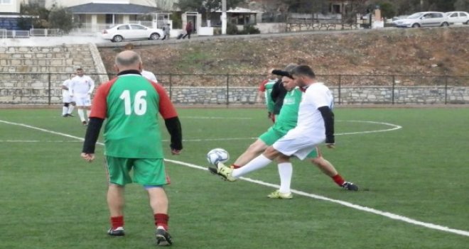 Alaybey Masterler, Foça Masterler'i yendi