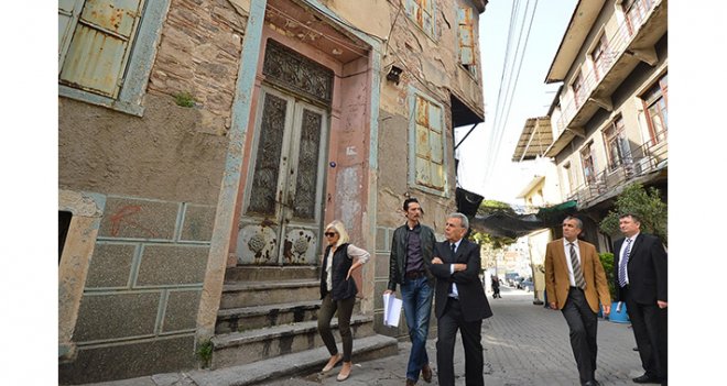 ''Alıcı'' gözüyle baktı