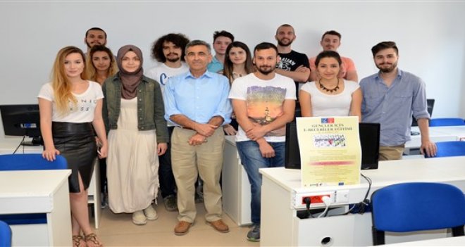 Altı ülkenin gençleri bilişim projeleri maratonunda buluşacak