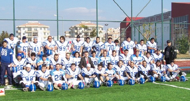 Amerikan Futbolu oynamak isteyenlere müjde...