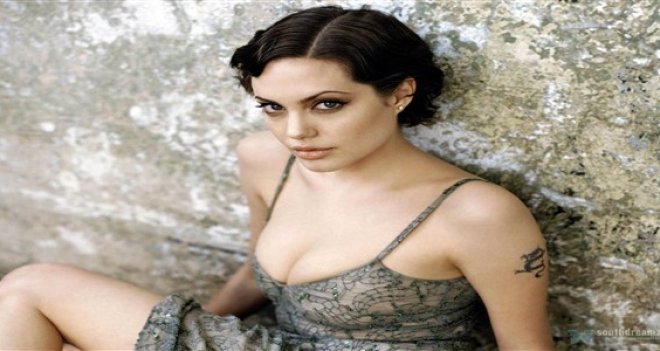 "Angelina Jolie sayesinde kadınlar bilinçlendi"