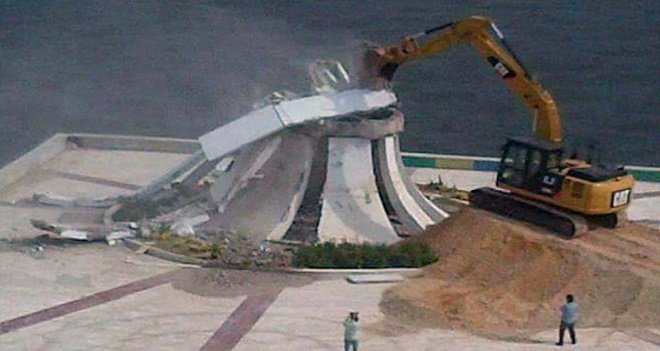 Anıt  yapımının durdurulması davasına ret