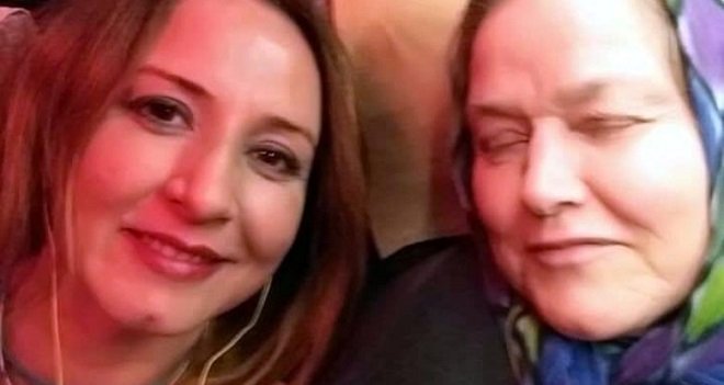 Annesini bıçakladı, intihar etti..