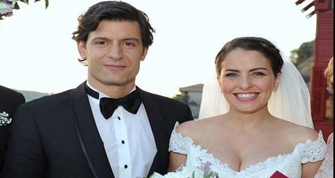 ASLI TANDOĞAN DÜNYA EVİNE GİRDİ