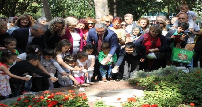 Ata’nın çiçekleri Ana’nın koynundan