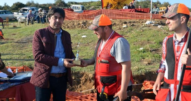 Avcılar ve atıcılar Foça'da yarıştı