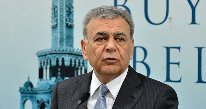 Aziz Kocaoğlu ve İzmir'e büyük onur...