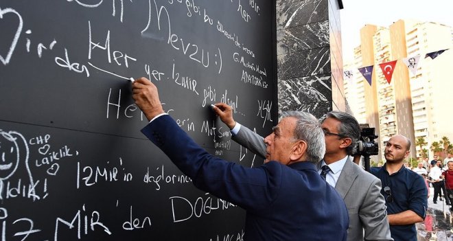 Aziz Kocaoğlu'ndan TOKİ'ye sitem...