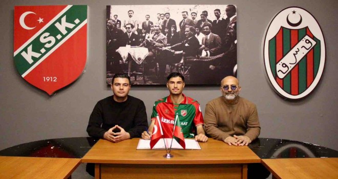 Kaf Kaf Cumali Turhan ile imzaladı