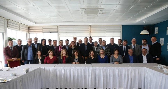 Başkan Akpınar müdürleriyle vedalaştı...