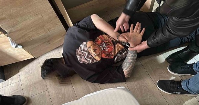 Taksicinin parasını gasbeden şüpheli Karşıyaka'da yakalandı