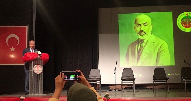 Müftü Gürler Milli Şairimiz Mehmet Akif Ersoy'u anlattı