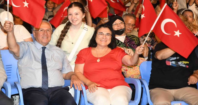 Kurtuluşun 100. yıl coşkusu Karabağlar'da yaşatılacak