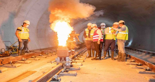 Fahrettin Altay - Narlıdere metro hattında önemli bir eşik daha aşıldı