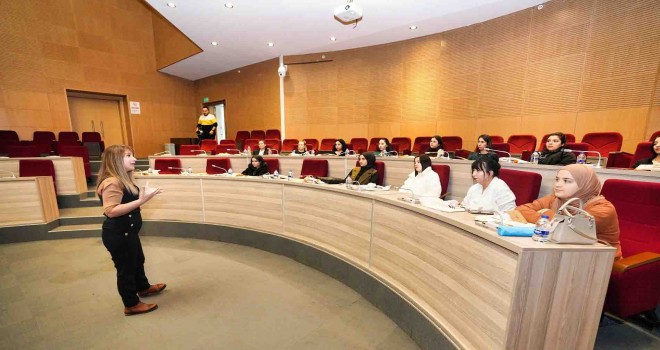 Geleceğini Kuran Genç Kadınlar için özel eğitim