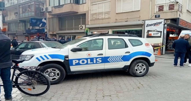 Hırsızlık için girdiği binadan düşerek öldü