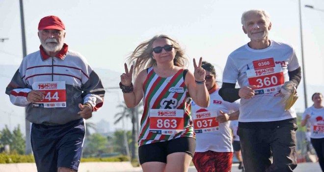 1919 kişi İzmir’den ''Ata''sına koştu