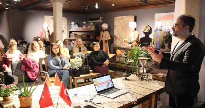 Felsefe Akademisi Fırat Devecioğlu’nu ağırladı