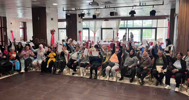 Kadınlar hem eğlendi hem bilgilendi