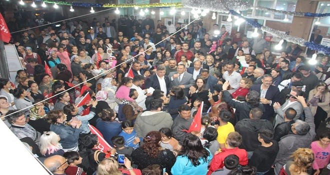 Dr. Cemil Tugay’a Roman vatandaşlardan sevgi seli…