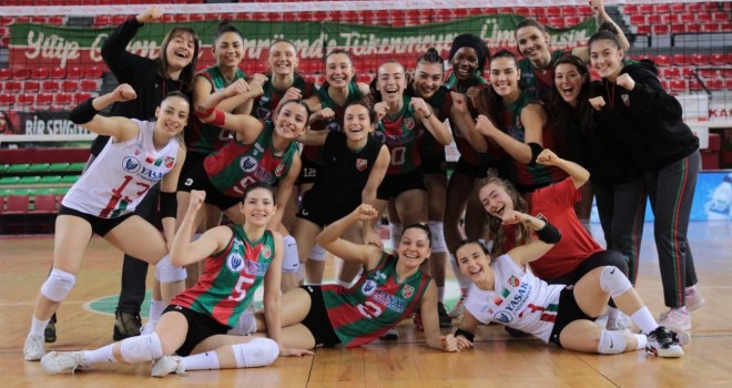 Karşıyaka, Gelişim Koleji deplasmanında